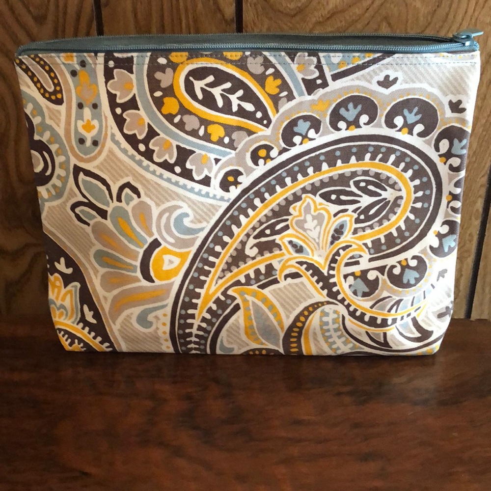 Thirty-one Zipper Pouch
